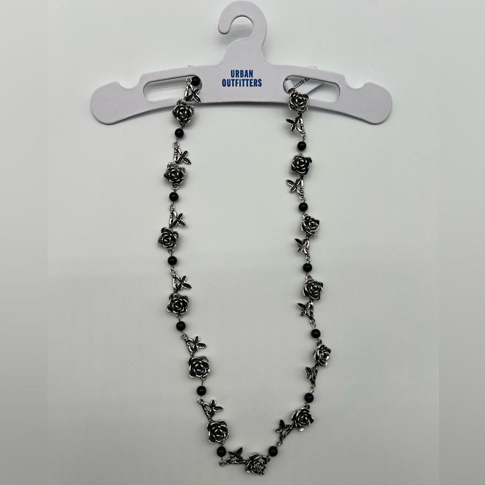 Urban Outfitters Eternal rose necklace